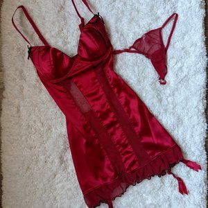 Never worn (XS) - FREDERICKS of HOLLYWOOD Chemise Garter Set